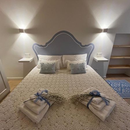 La Piccola Casa Al Lago - Intera Casa Con 3 Camere E 2 Box Salò Zewnętrze zdjęcie