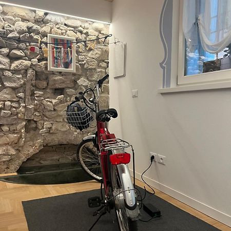 La Piccola Casa Al Lago - Intera Casa Con 3 Camere E 2 Box Salò Zewnętrze zdjęcie