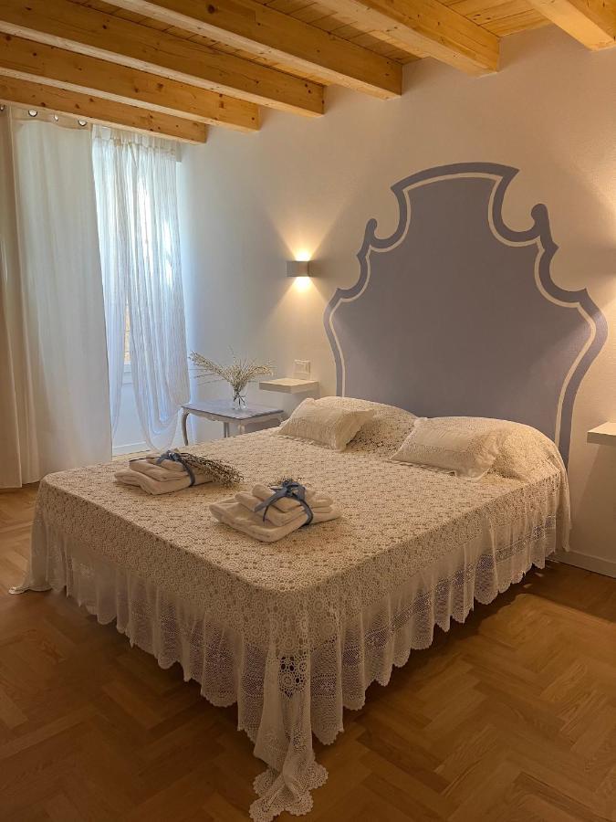 La Piccola Casa Al Lago - Intera Casa Con 3 Camere E 2 Box Salò Zewnętrze zdjęcie