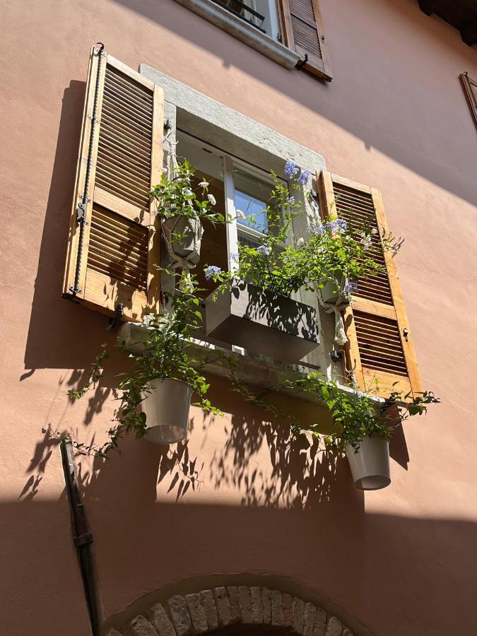 La Piccola Casa Al Lago - Intera Casa Con 3 Camere E 2 Box Salò Zewnętrze zdjęcie