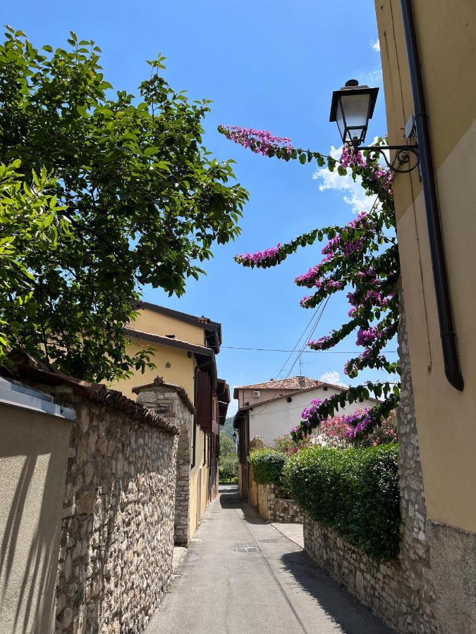 La Piccola Casa Al Lago - Intera Casa Con 3 Camere E 2 Box Salò Zewnętrze zdjęcie