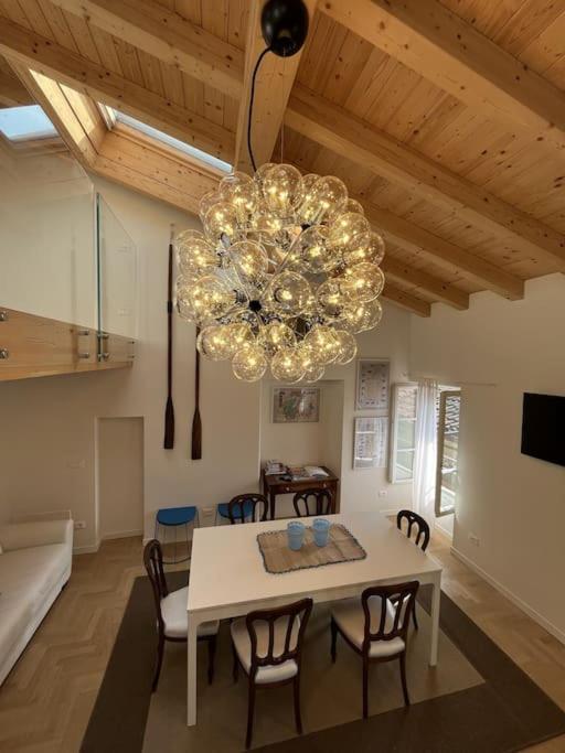 La Piccola Casa Al Lago - Intera Casa Con 3 Camere E 2 Box Salò Zewnętrze zdjęcie