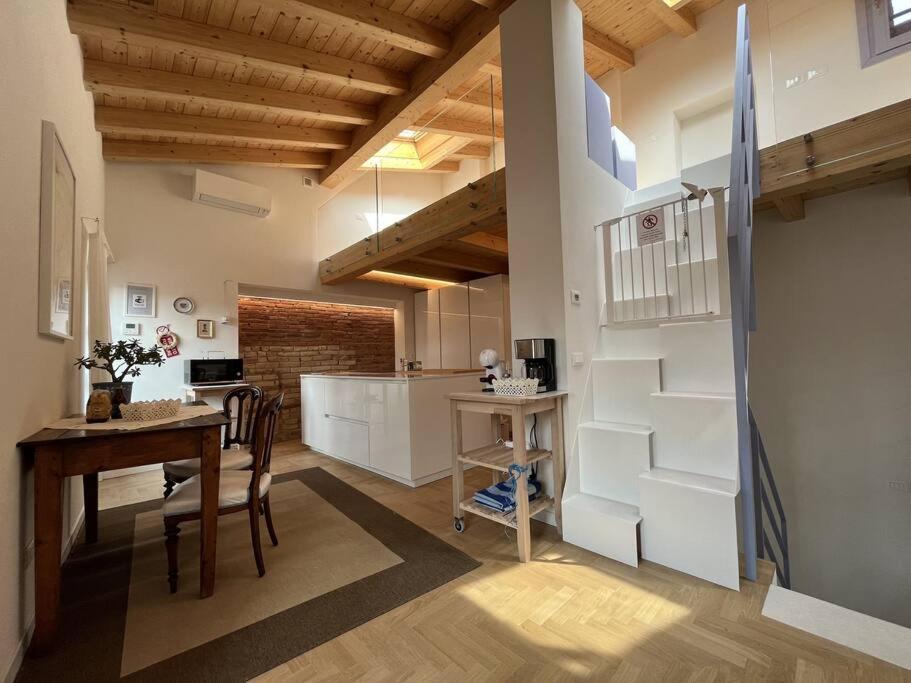 La Piccola Casa Al Lago - Intera Casa Con 3 Camere E 2 Box Salò Zewnętrze zdjęcie