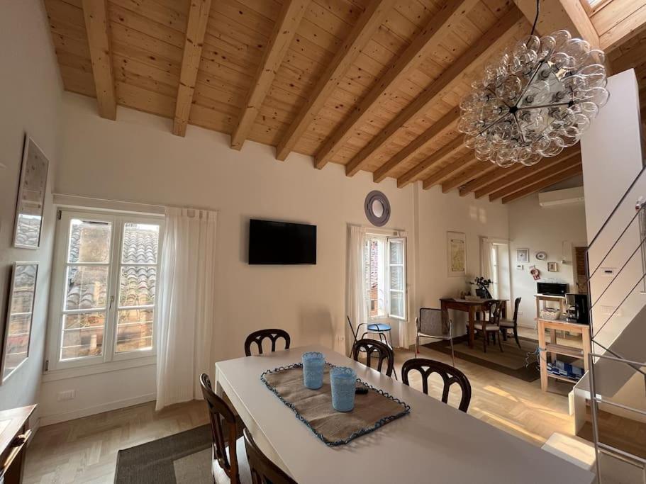 La Piccola Casa Al Lago - Intera Casa Con 3 Camere E 2 Box Salò Zewnętrze zdjęcie