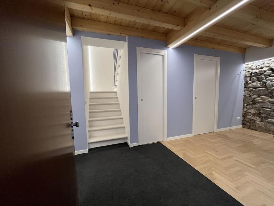 La Piccola Casa Al Lago - Intera Casa Con 3 Camere E 2 Box Salò Zewnętrze zdjęcie