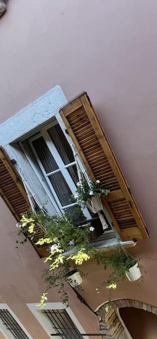 La Piccola Casa Al Lago - Intera Casa Con 3 Camere E 2 Box Salò Zewnętrze zdjęcie