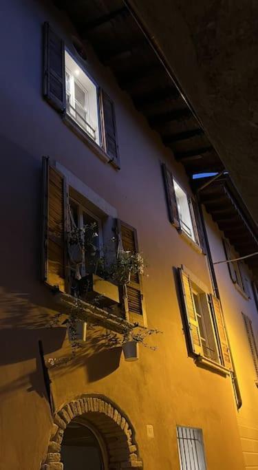 La Piccola Casa Al Lago - Intera Casa Con 3 Camere E 2 Box Salò Zewnętrze zdjęcie