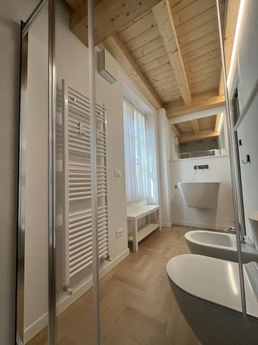 La Piccola Casa Al Lago - Intera Casa Con 3 Camere E 2 Box Salò Zewnętrze zdjęcie
